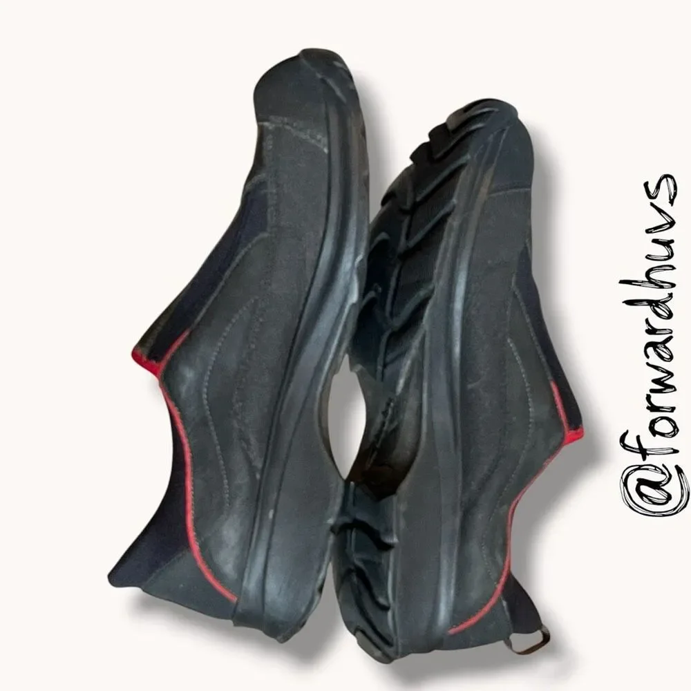 Clarks Black Leather Slip-On Comfort Shoes Red Trim Women’s Size